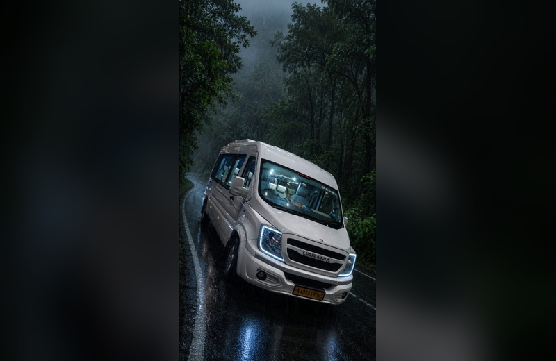 12 Seater 2+1 Executive Rain Forest View